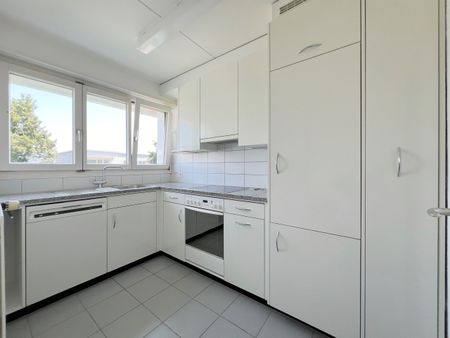 Apartment in a well-maintained property for rent - Photo 2