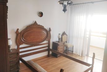 Apartamento T3 na Costa da Caparica semi-mobilado