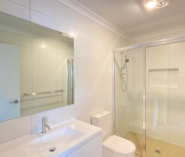 25 Saltbush Parade, Tralee NSW 2620 - Townhouse For Rent | Domain - Photo 5