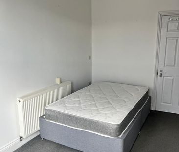 1 bedroom house of multiple occupation to rent - Photo 6