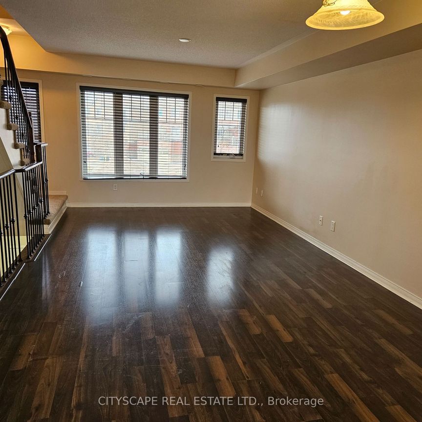 For Lease - 5605 Oscar Peterson Boulevard Unit# 8, Mississauga, Ontario - Photo 1