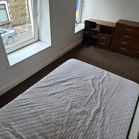 House to rent - Photo 1