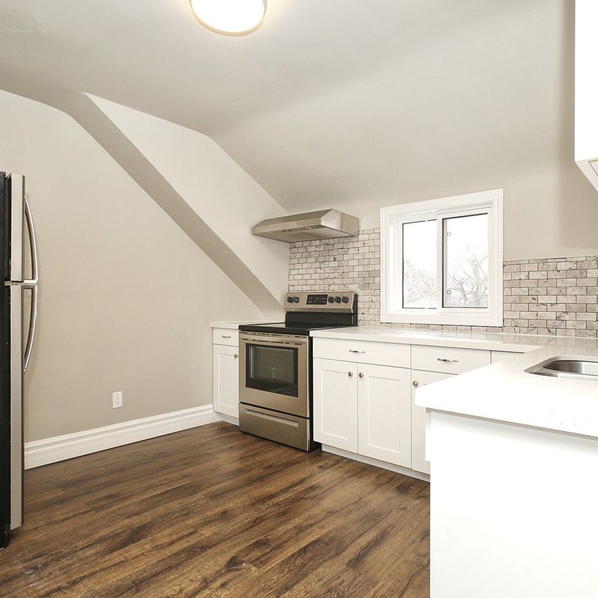 For Lease - 254 Hibbert Avenue Unit# Upper, Oshawa, Ontario - Photo 1