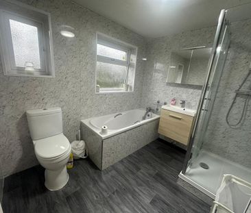 3 bedroom semi-detached house to rent - Photo 2