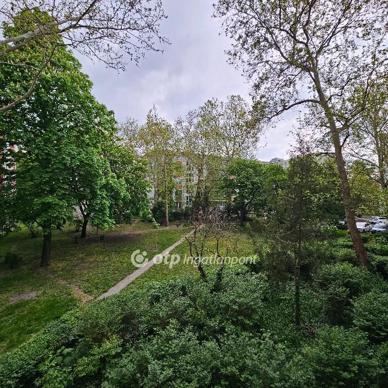 Jozaef Attila, 1091, Budapest - Photo 1