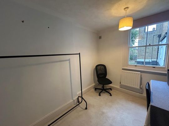 Grange Road, Guildford, Surrey, GU2 - Photo 1