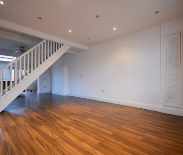 2 bedroom end of terrace house to rent - Photo 3