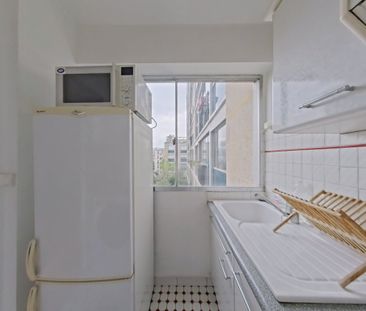 Location Appartement 2 pièces Meublé 37m² PARIS 20ème - Photo 6