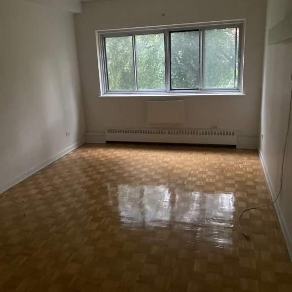 4 et demi spacieux disponible - Photo 1