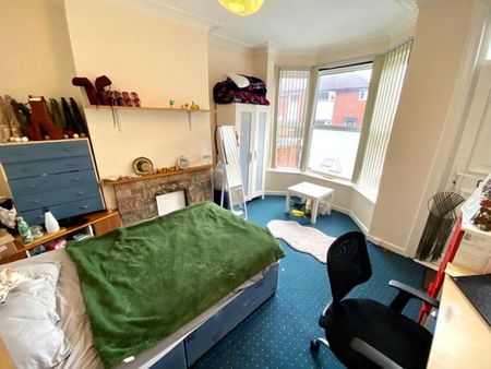 3 bedroom house share to rent - Photo 4