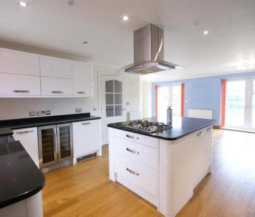 3 bedroom semi-detached house to rent - Photo 6