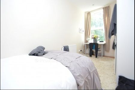 14 Bedroom Student House Properties Hyde Park Leeds - Photo 2