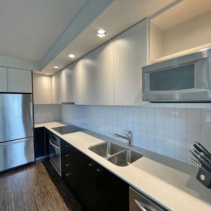 313-750 West 12th Avenue, Vancouver - Photo 1