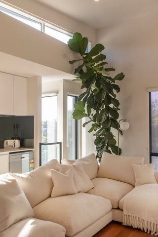 Townhouse in the Heart of Brunswick West - Photo 5