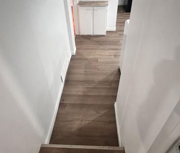 For Lease - 19 poplar Crescent, London South, Ontario - Photo 6