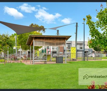 So Many Features PLUS Solar Panels! - Photo 2