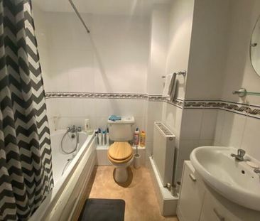 Heron Quay, Bedford, MK40 - Photo 2