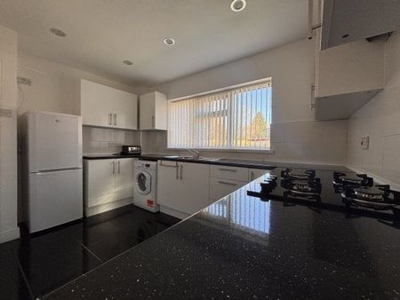 Evesham Crescent, WS3, Property for rent - Photo 2