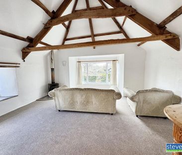 2 bedroom coach house to rent - Photo 2