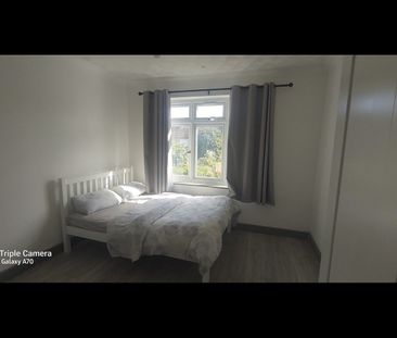 4 Bed Terraced House, Rowan Road, SW16 - Photo 6