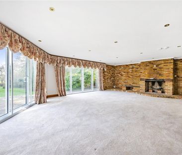 A five-bedroom detached family home situated in Wendover, benefitin... - Photo 1