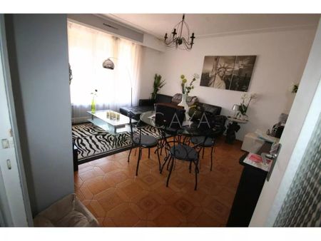 Location Appartement 2 pièces 50m² NICE 06300 - Photo 2