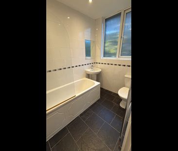 Room in a Shared Flat, Sanderstead Road, CR2 - Photo 5