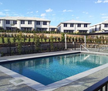 Modern Townhouse for Rent - Photo 6