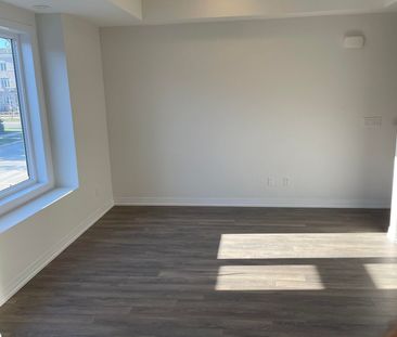 For Lease - 2635 William Jackson Drive Unit# 408, Pickering, Ontario - Photo 4