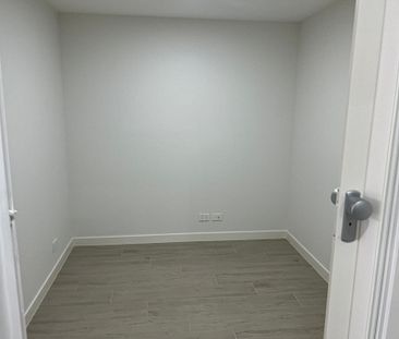 Brand New 2 Bedroom &plus; Study Room Apartment - Photo 2