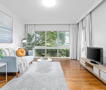 LIGHT FILLED APARTMENT IN KEW - Photo 2