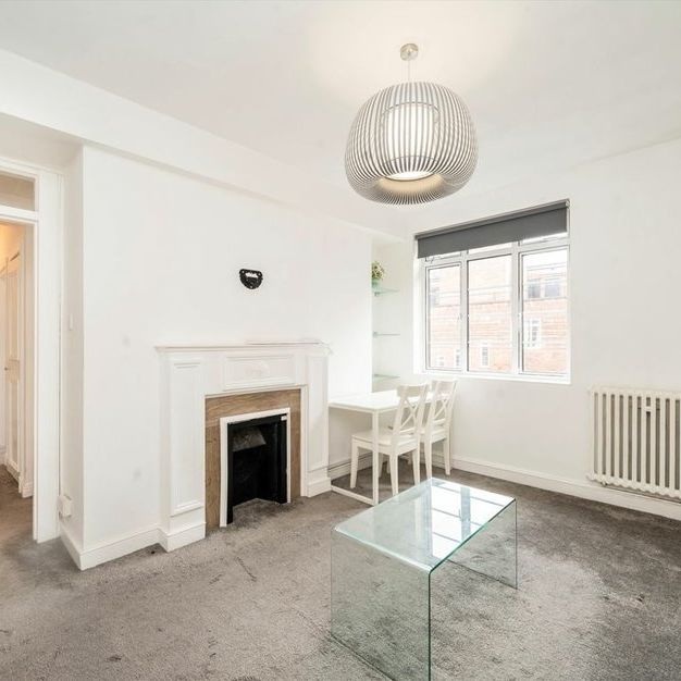 Hammersmith Road - Photo 1