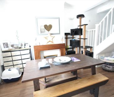 2 bedroom terraced house to rent - Photo 4