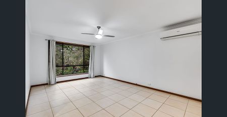 Charming Cottage Living in the Heart of Uraidla - Photo 2