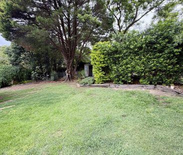 Charming Family Home in a Peaceful, Convenient Location! - Photo 5