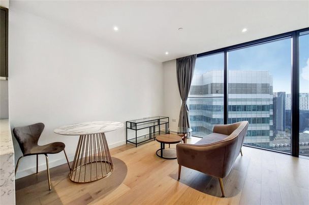 Studio to rent - Photo 1