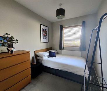 2 bedroom end of terrace house to rent - Photo 3