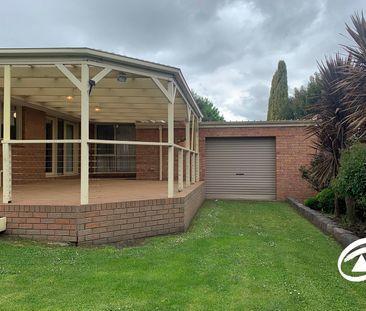 5 Emily Close, 3810, Pakenham Vic - Photo 2