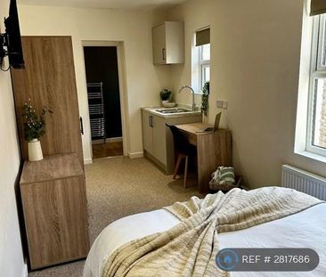 1 bedroom in a house share to rent - Photo 3