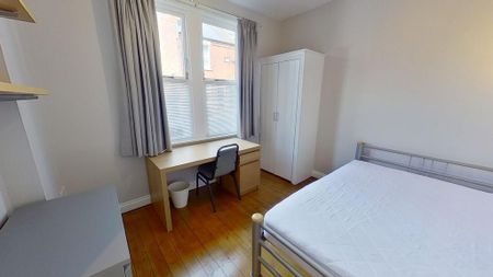 1 bedroom in a house share to rent - Photo 5