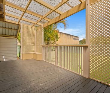 Family friendly Home - Photo 1