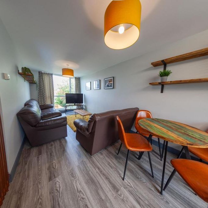 6 bedroom house to rent - Photo 1