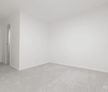 Brand New Luxury Townhome in in Prime Wollert Location! - Photo 3