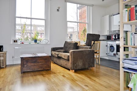1 Bed Flat, Hackney Road, E2 - Photo 2