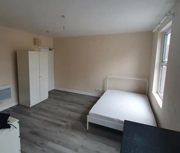 Studio Flat, Green Lanes, N8 - Photo 1