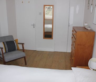 1 Bed Flat, Thorne Road, SW8 - Photo 5