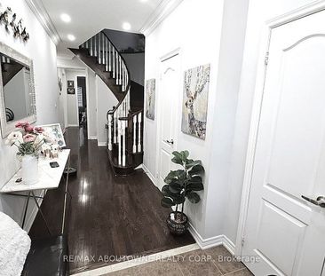 For Lease - 42 Ozner Crescent, Vaughan, Ontario - Photo 2