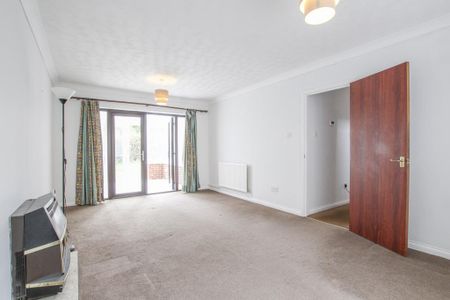 4 bedroom detached house to rent - Photo 5