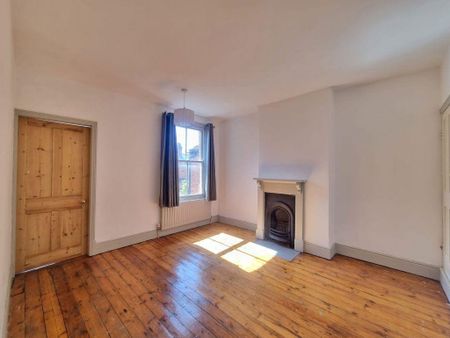 2 bedroom terraced house to rent - Photo 4