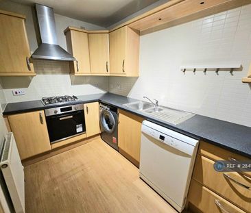 2 bedroom flat to rent - Photo 4